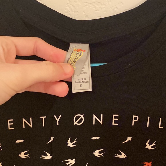 Hot Topic Twenty One Pilots Tee - Picture 2 of 3